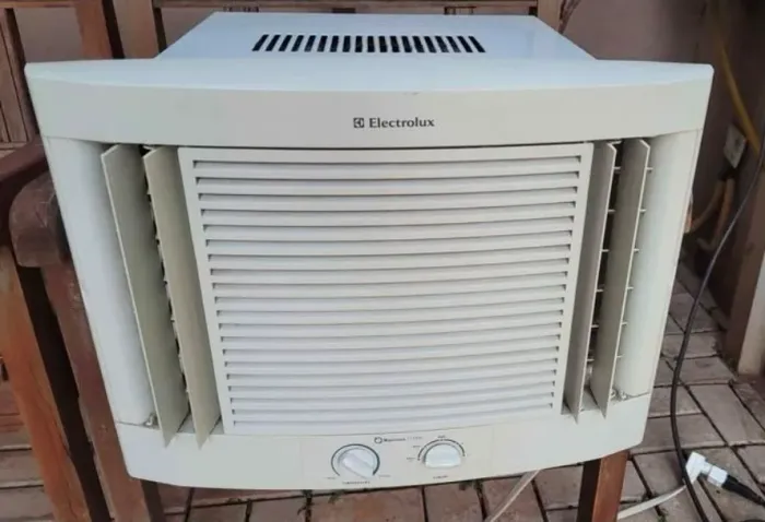 Ar condicionado 110v 7500btus Classificação A gelando Demais seminovo