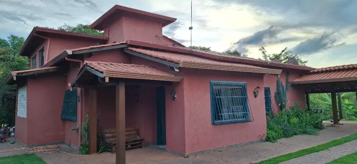 PropriBela casa mobiliada com 3/4 sendo 2 suítes em mini condomínio familiar no Lago Norte