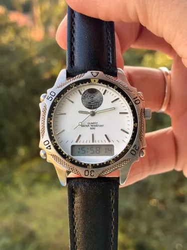 Relógio vintage Magnum Globinho quartz