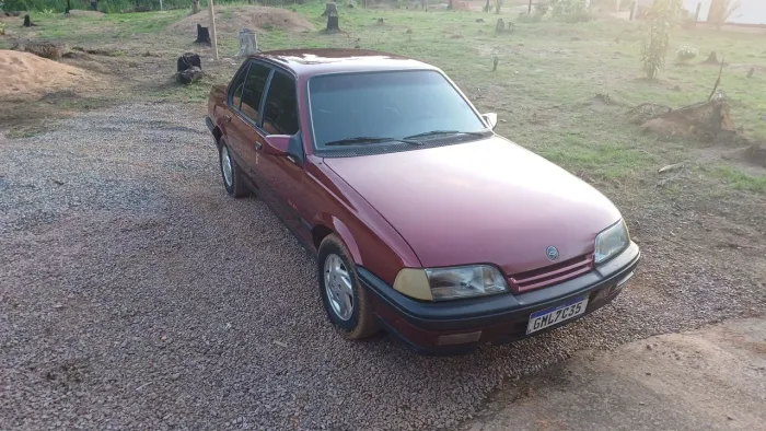 Chevrolet Monza GLS/ Hi-tech 2.0 EFI 2P E 4P 1996