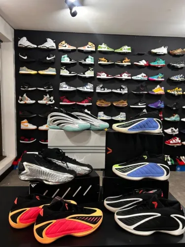 ADIDAS AE 1 LOW, ADIDAS HARDEN VOL 9 E ADIDAS AE 2 LOW
