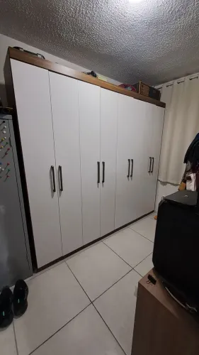 Guarda Roupa Casal semi novo.