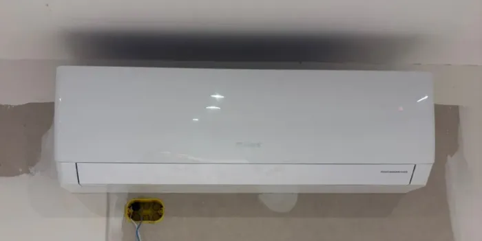 Ar Condicionado 18.000 BTUS - Pouco Uso - Quente e Frio