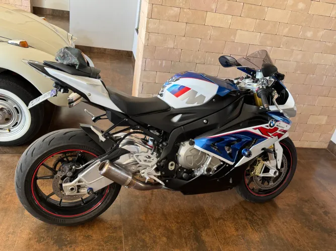 BMW S1000RR 2017 baixo km, Raridade!