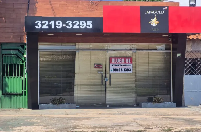 Aluga-se ponto comercial