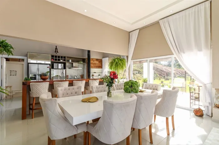 Casa de Campo com 3 SUÍTES à venda, 300 m2, SAMAMBAIA, CAMPO MAGRO - PR