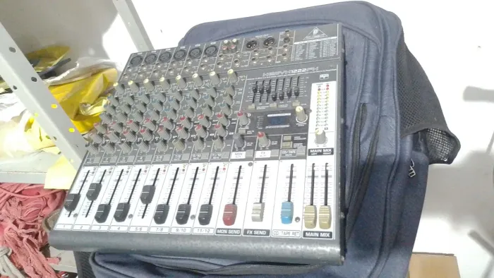 MESA SOM - Behringer , Soundcraft 
