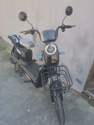 Bike elétrica 500wats 60v preta