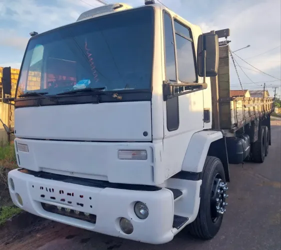 Caminhão Ford cargo 1722