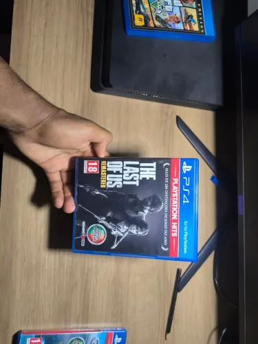 THE LAST OF US RESMASTERED PS4 EM PORTUGUÊS