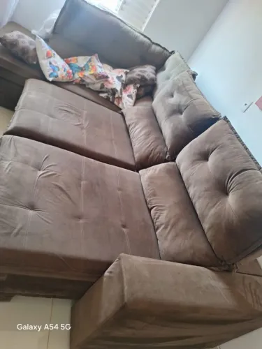 Sofá grande usado conservado