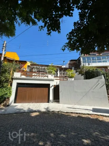 Casa à venda Rua Teixeira de Carvalho, Medianeira - Porto Alegre