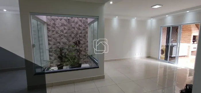 Casa em Indaiatuba para aluguel Residencial Monte Verde - SP | 3 quartos Área total 250,00