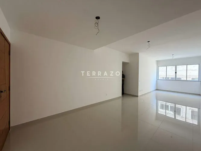 Apartamento à venda, 2 quartos, 1 suíte, 1 vaga, Alto - Teresópolis/RJ