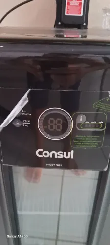 Vendo cervejeira  frigobar 80l 110 ja vem trasformador