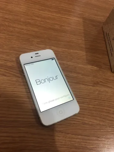 IPhone 4 cor branca 8gb
