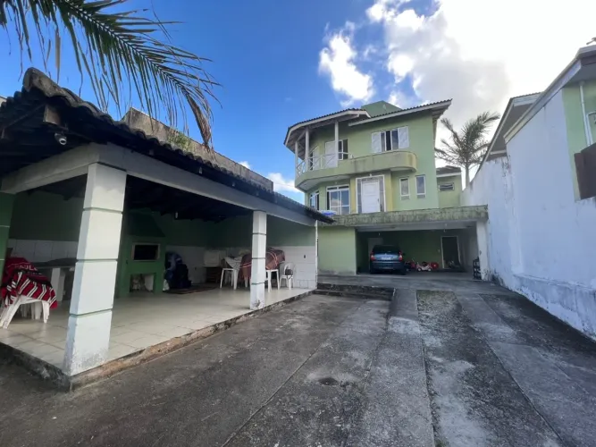 Casa 3 Quartos com 1 Suíte - Coloninha