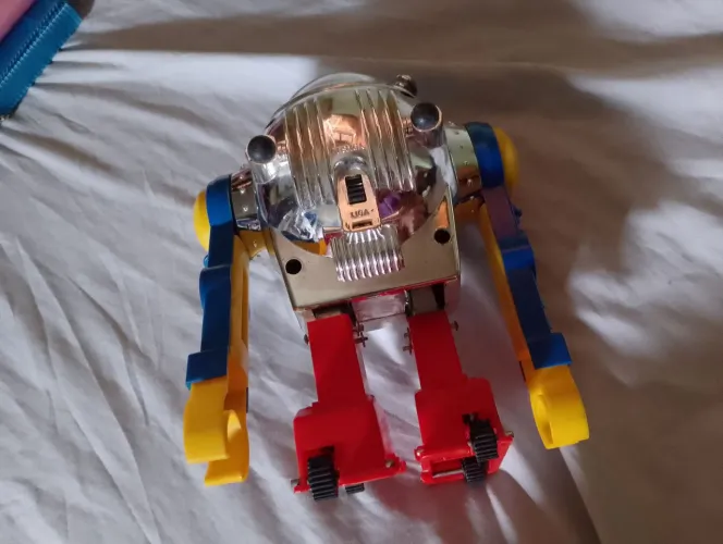 Robot bam bo