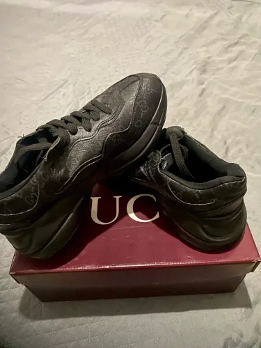 Tênis da Gucci 