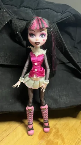 Draculaura Basic G1 (reservada)