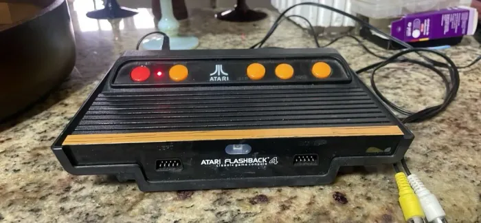 Atari Flashback 4 - Console Clássico com Jogos Retrô