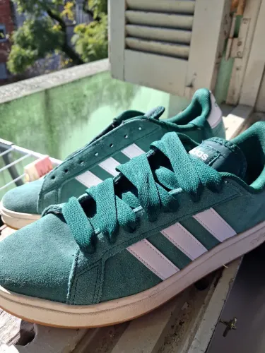Tenis Adidas suede verde