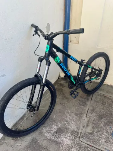 South aro 26, troco por vídeo game, motorizada pouco usada e outras coisas 