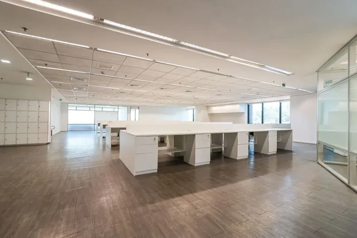 Sala comercial na Avenida Eusébio Matoso, 1375 - Conjunto 1101  775 m²