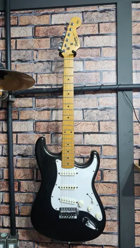 Guitarra Squier Stratocaster Califórnia Series