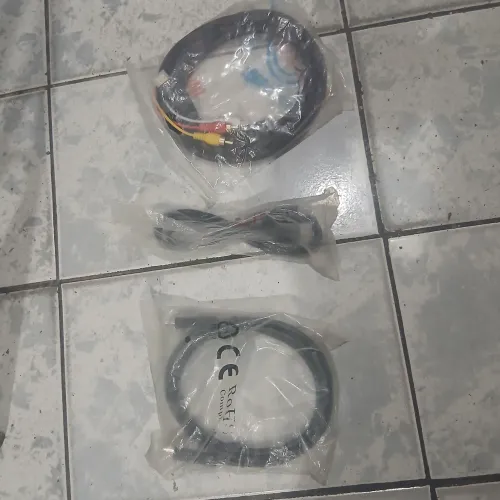 Lote de cabos HDMI/HDMI/RCA.