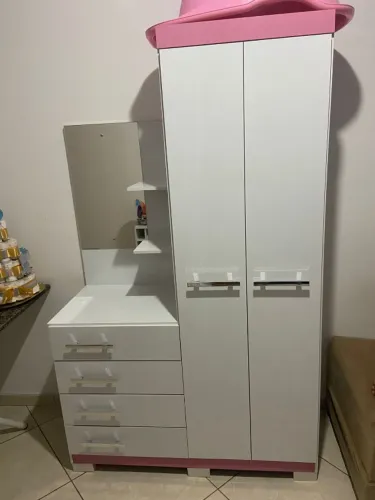 Guarda-Roupa Infantil com Cômoda, Espelho e 4 Gavetas - Excelente Estado