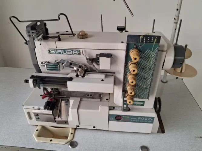 Máquina de costura Galoneira BT Siruba F007 E