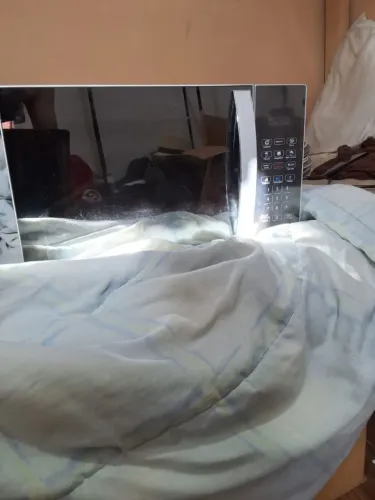 Micro-ondas espelhado em ótimo estado
