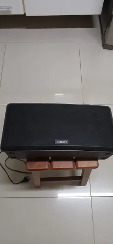 Caixa de som sem fio ION.