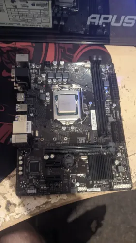 Placa-mãe Gigabyte GA-H110M-M.2 Rev. 1.0 ? LGA 1151 / DDR4