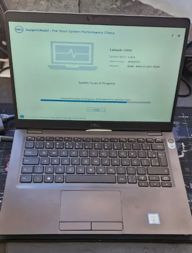 Notebook Dell Latitude 5300 i5 8g 8Gb ram 256 M.2 SSD.