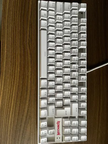 TECLADO REDRAGON KUMARA COM LED VERMELHO