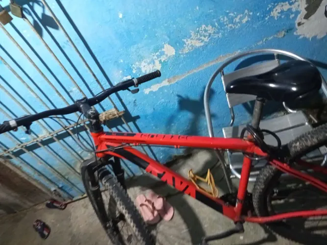 Vendo bicicleta em bom uso 450 reais 