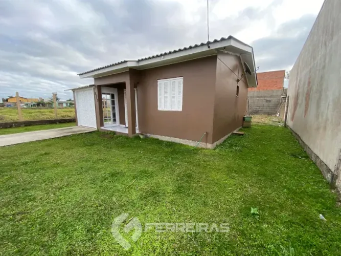 Locação Anual de Casa Mobiliada: Conforto e Privacidade na Zona Nova de Tramandaí