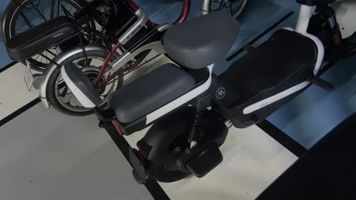 Scooter Elétrica K-May Branca - Bateria de Grafeno (Top de linha)
