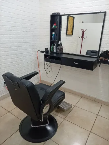 Alugo cadeira para barbeiro