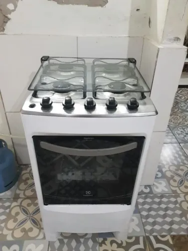 Fogão Electrolux. Tudo ok. Entrego