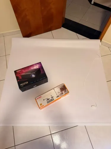 Kit projetor + tela retrátil + suporte (NOVOS)