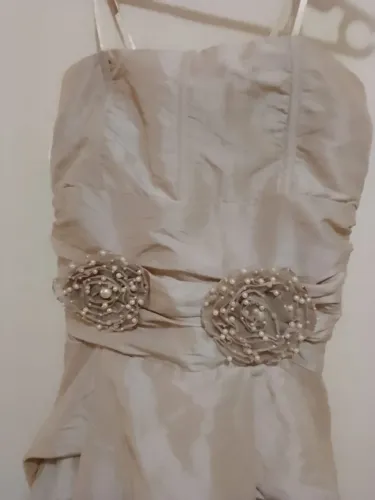 Vestido novo com etiqueta ainda para crianças