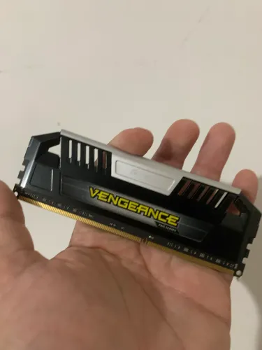 Memória RAM 8gb DDR3