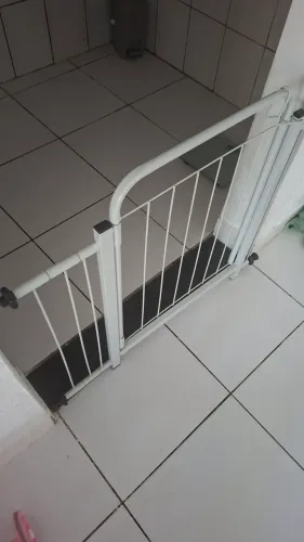 Porta grade de proteção crianças ou animais 