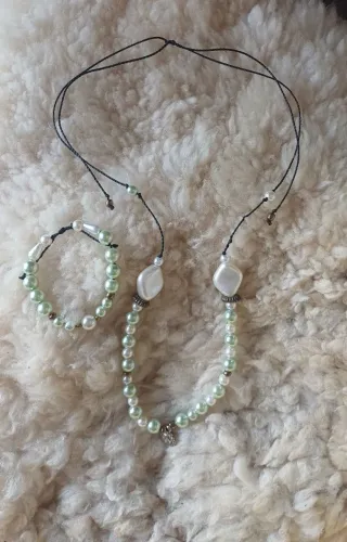 Kit pulseira e colar infantil tema sol<br>Preço: $15.00 ?