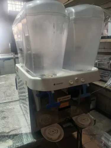 Refresqueira 2sabores 16litros cada cuba semi nova