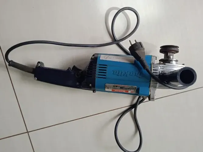 Lixadeira Makita 7" Polegadas 2000W 220v - Modelo 9209BR