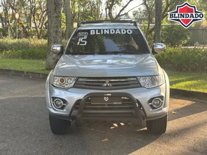 Mitsubishi L200 Triton HPE 3.2 CD TB Int.diesel AUT 2015